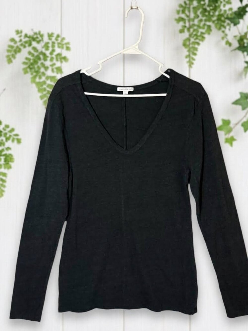 James Perse Womens L Black Sz 3 Long Sleeve V Neck Top Quiet Luxury Minimalist